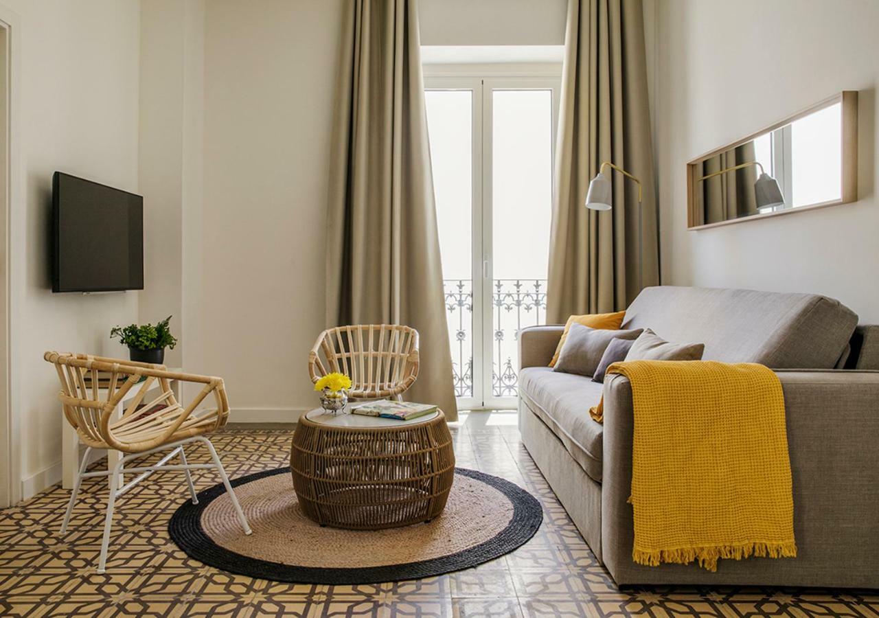 Апартаменты Santa Paula Pool & Luxury Севилья Экстерьер фото