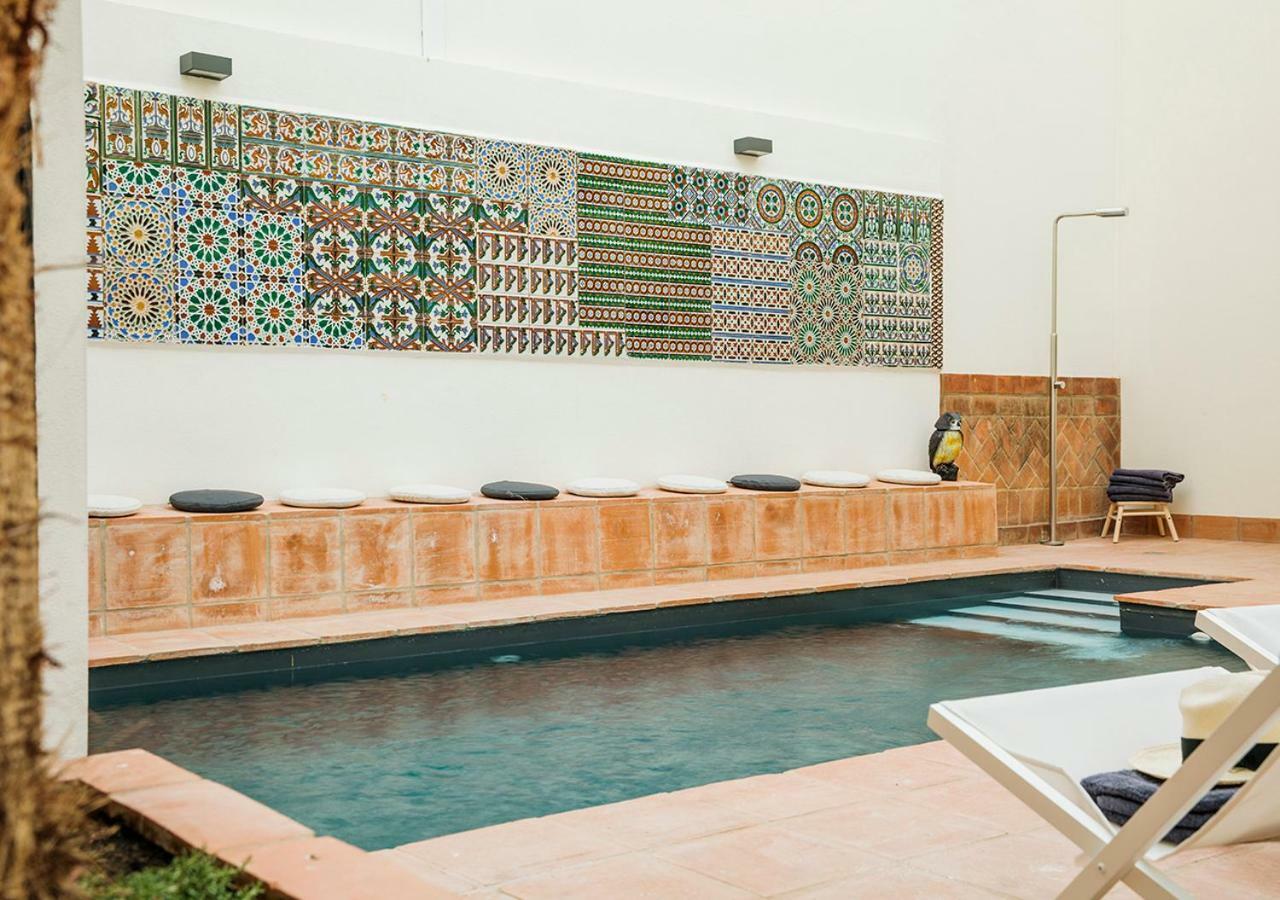 Апартаменты Santa Paula Pool & Luxury Севилья Экстерьер фото